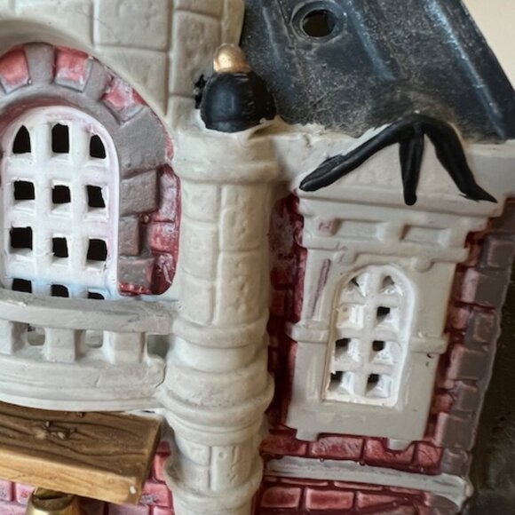 Lemax 2019 Ceramic Caddington Fire Brigade (95520) Lighted Firehouse - 9' Tall - Picture 11 of 14